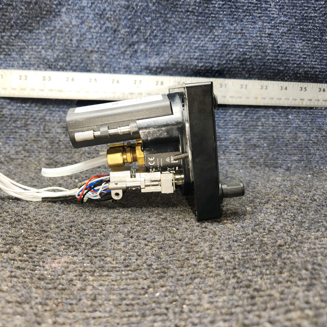 Used aircraft parts for sale, 011-03809-00 Garmin G5 Cessna 172E Primary Attitude Display W/ Connector With GAD 13 & Probe