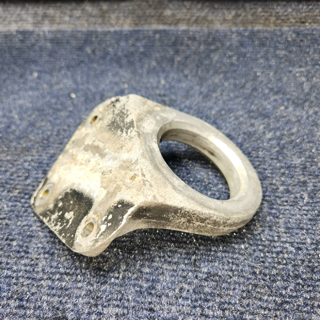 Used aircraft parts for sale, 37107-000 piper pa34-200t Engine Mount Bracket