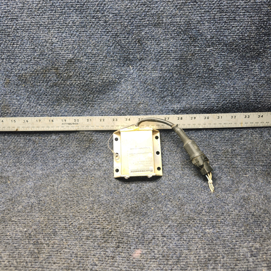 Used aircraft parts for sale, VR515F Cessna 172RG Voltage Regulator 28Volts