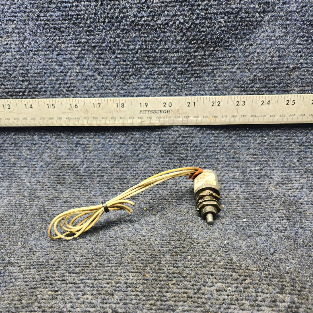 Used aircraft parts for sale, 100-381006-1 Beechcraft F33A LANDING GEAR LIMIT SWITCH (14-28V)