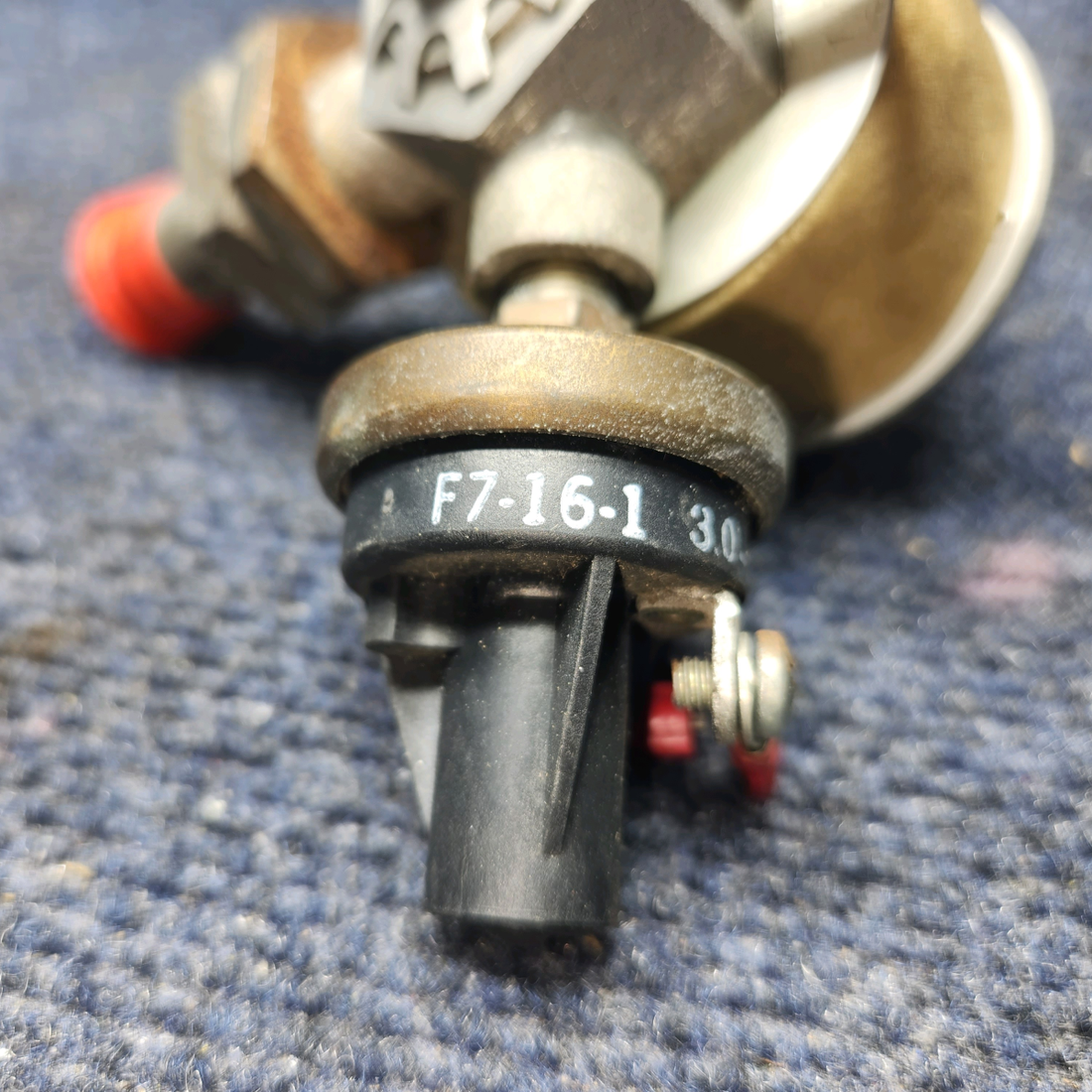 Used aircraft parts for sale, 2H3-19 Airborne PIPER PA28RT-201 Vacuum Regulating Valve
