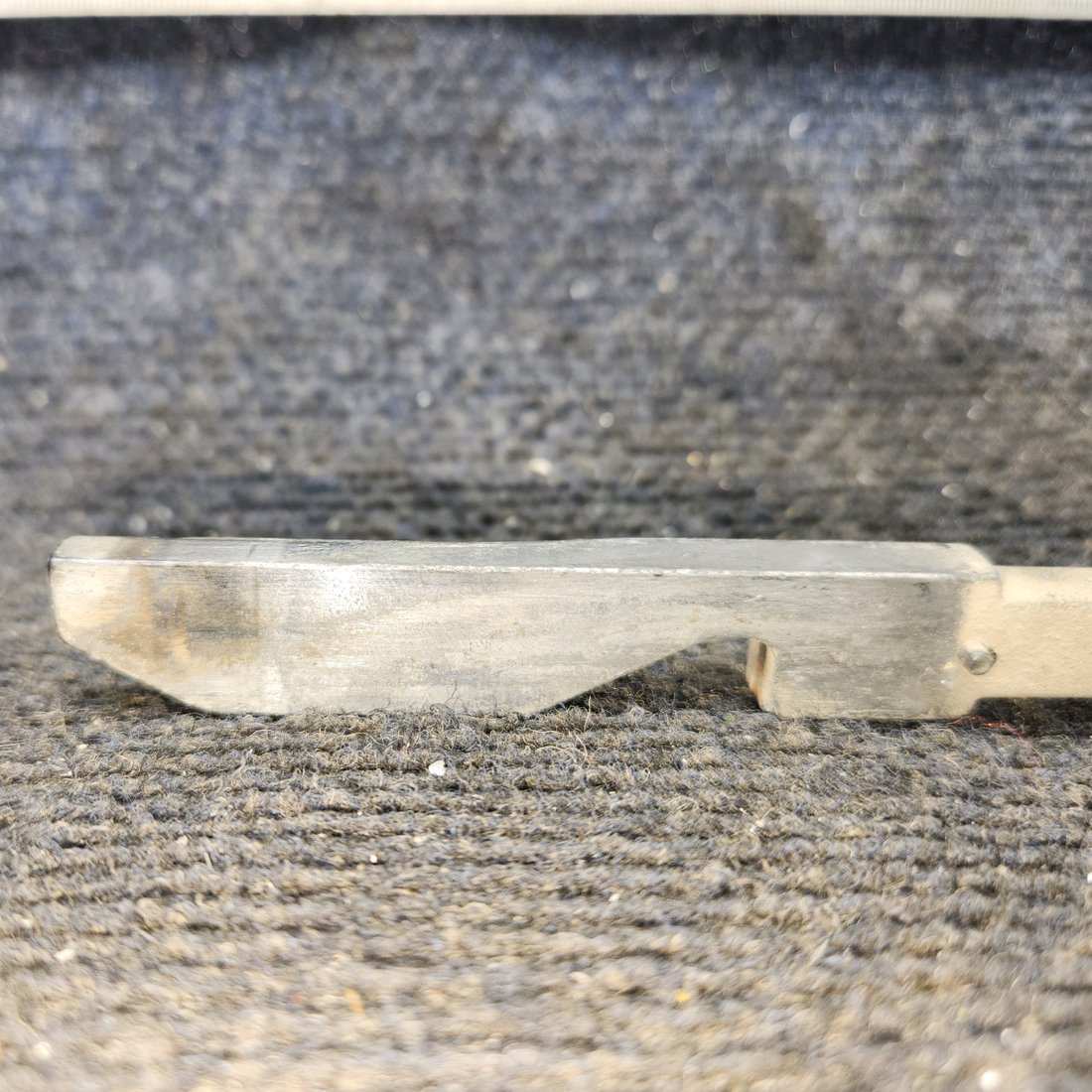 Used aircraft parts for sale, 0511260-2 cessna 150G Door Latch Bolt – RH