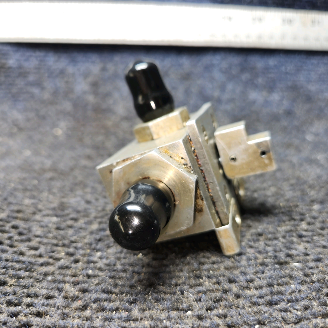 Used aircraft parts for sale, 0513120-5 Cessna 172 Fuel Selector Valve