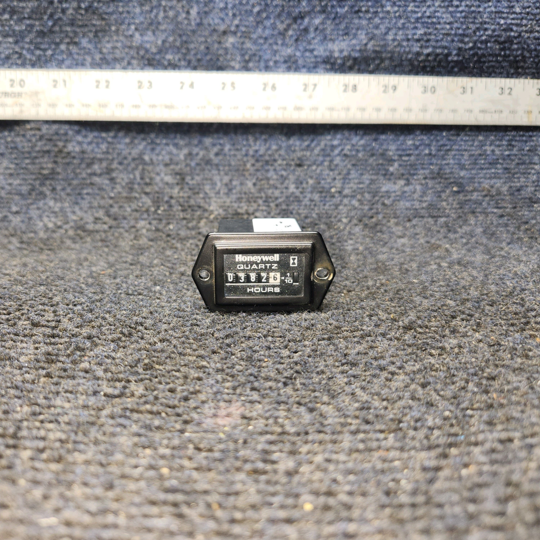 Used aircraft parts for sale, 85094 Honeywell Cessna 172 Hobbs Hour Meter Indicator (Volts: 12-60)