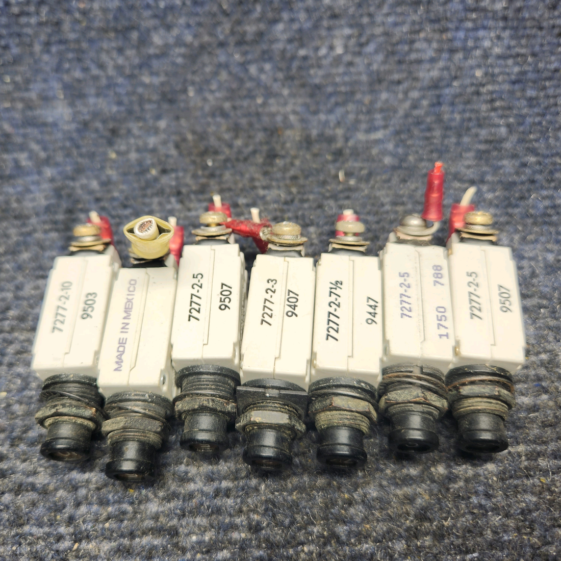 Used aircraft parts for sale, 7277-2-5 / 7277-2-7 PIPER PA28-161 Warrior III CIRCUIT BREAKER (SET OF SEVEN) 4-5A/1-3A/1-7A/1-10A.