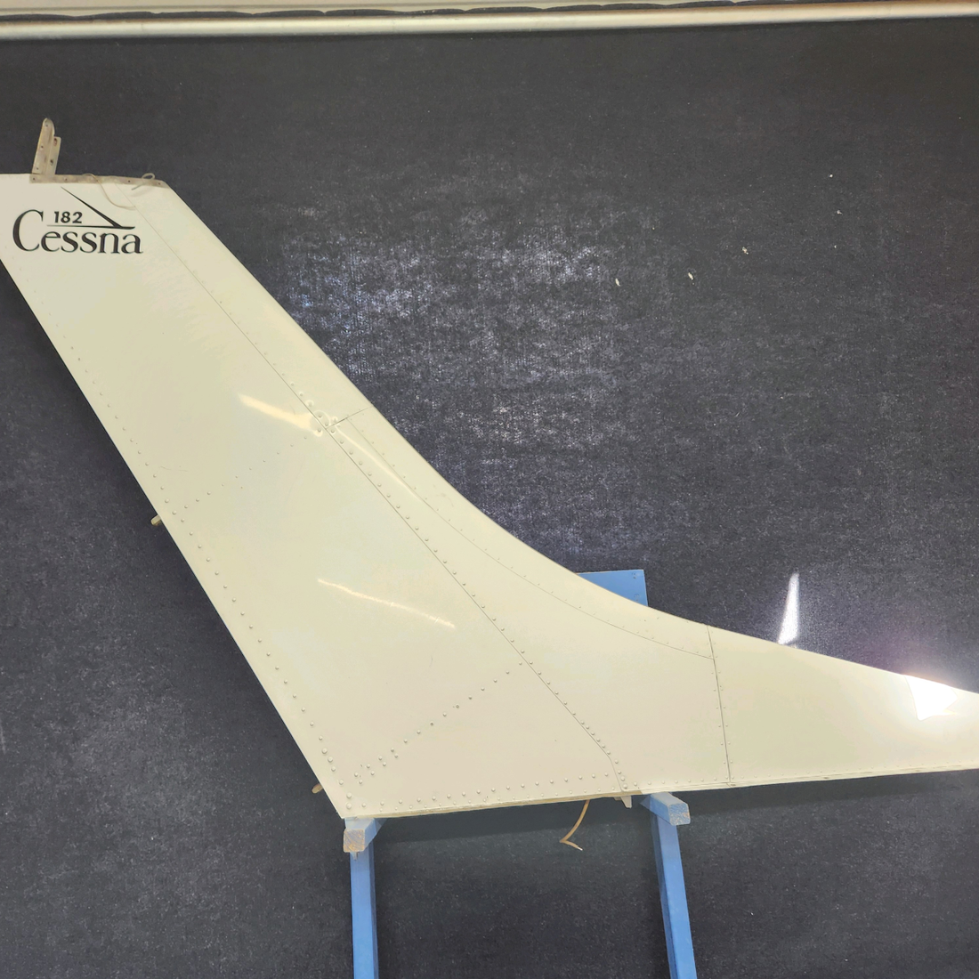Used aircraft parts for sale, 1231000-20 Cessna 182G Vertical Fin Assembly