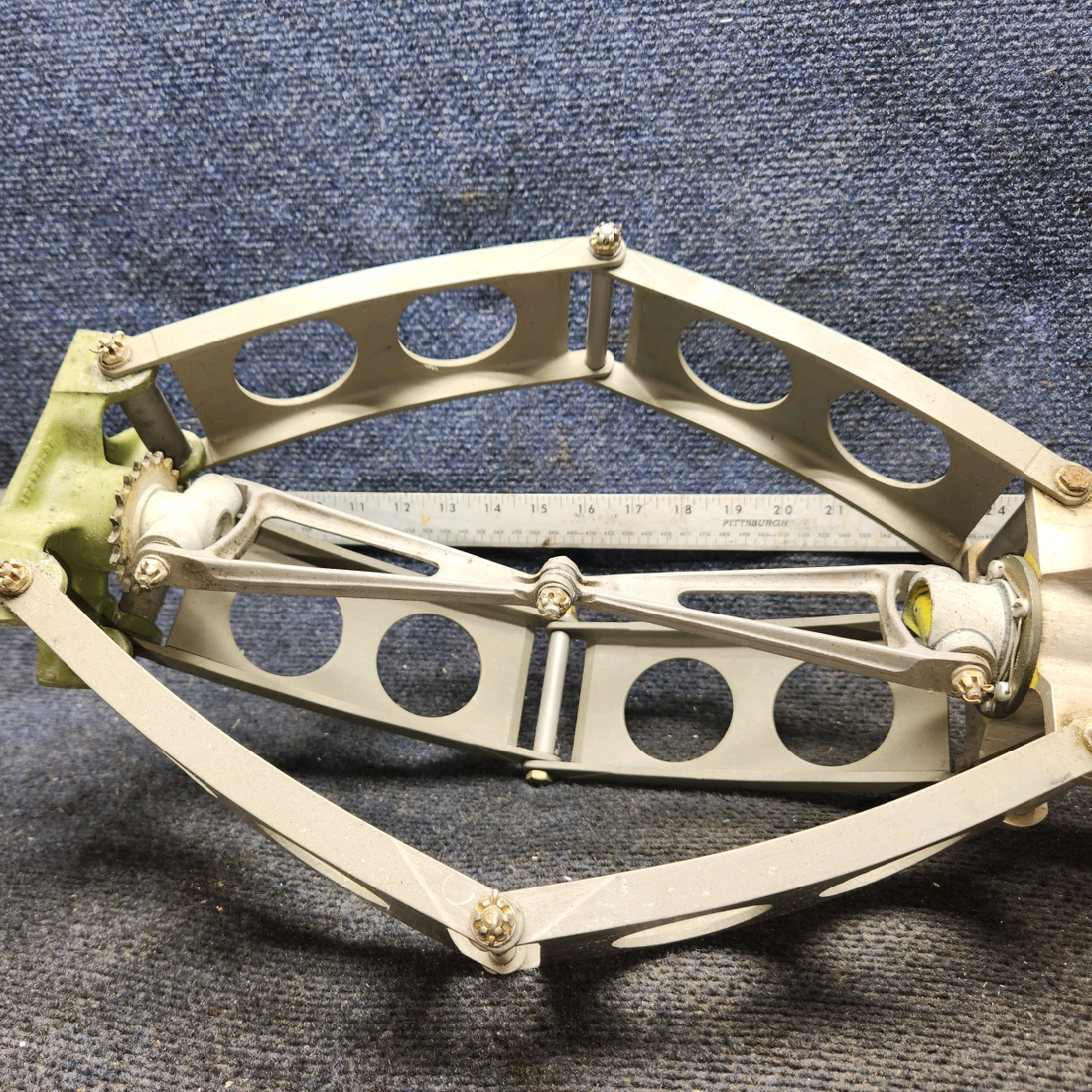 Used aircraft parts for sale, 96-524017-601 BEECHCRAFT 95-55B Control Column Assy