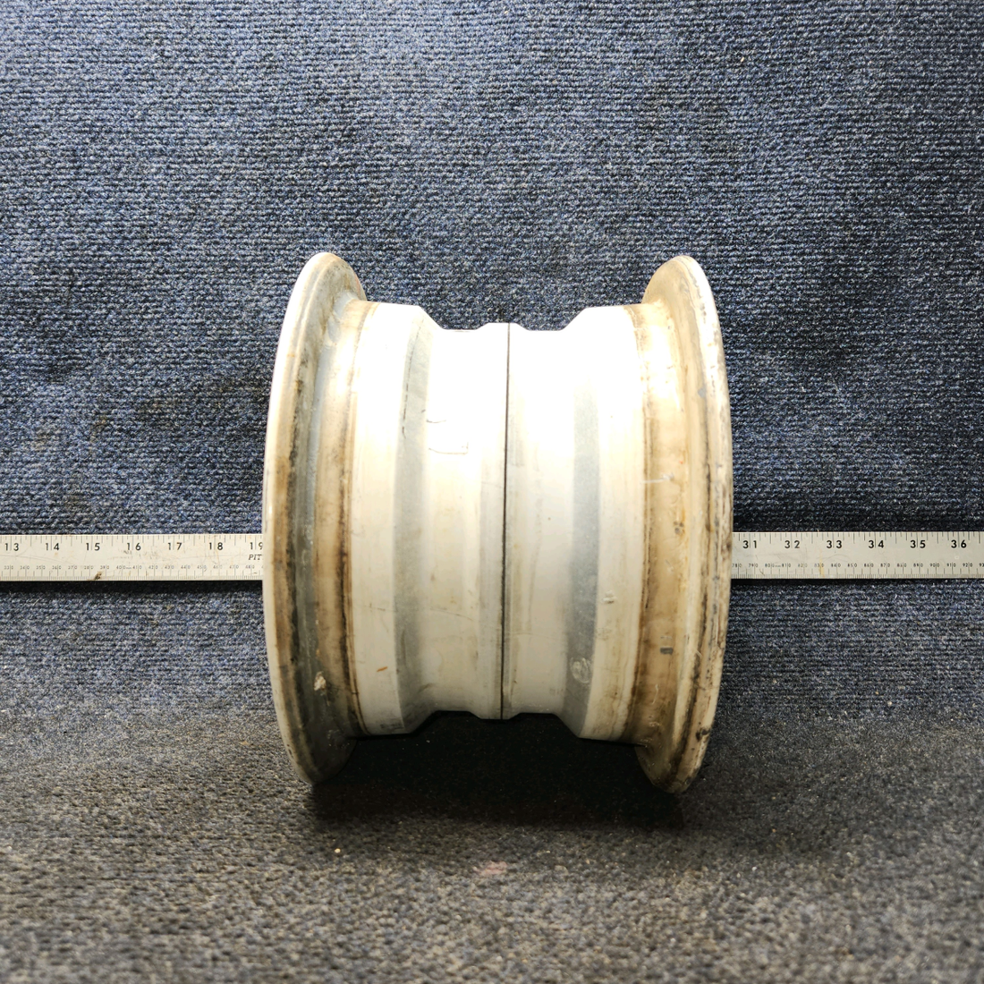 Used aircraft parts for sale, 40-98 BEECHCRAFT 95-55B Main Gear Wheel Assembly – 8"
