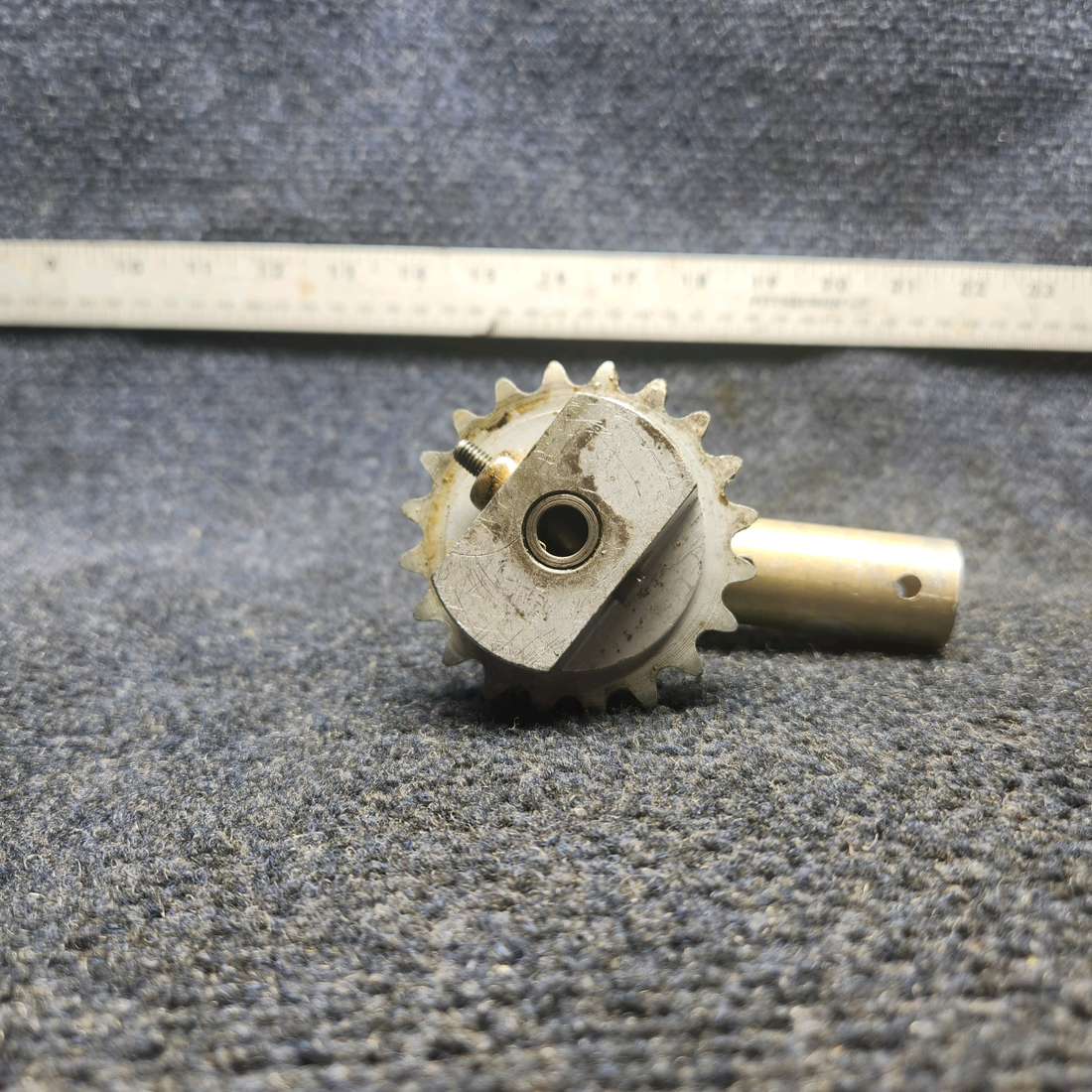 Used aircraft parts for sale, 169-524018-39 Beechcraft A23A Musketeer Custom III CONTROL COLUMN FITTING WITH BUSHING, BEARINGS, SPROCKET