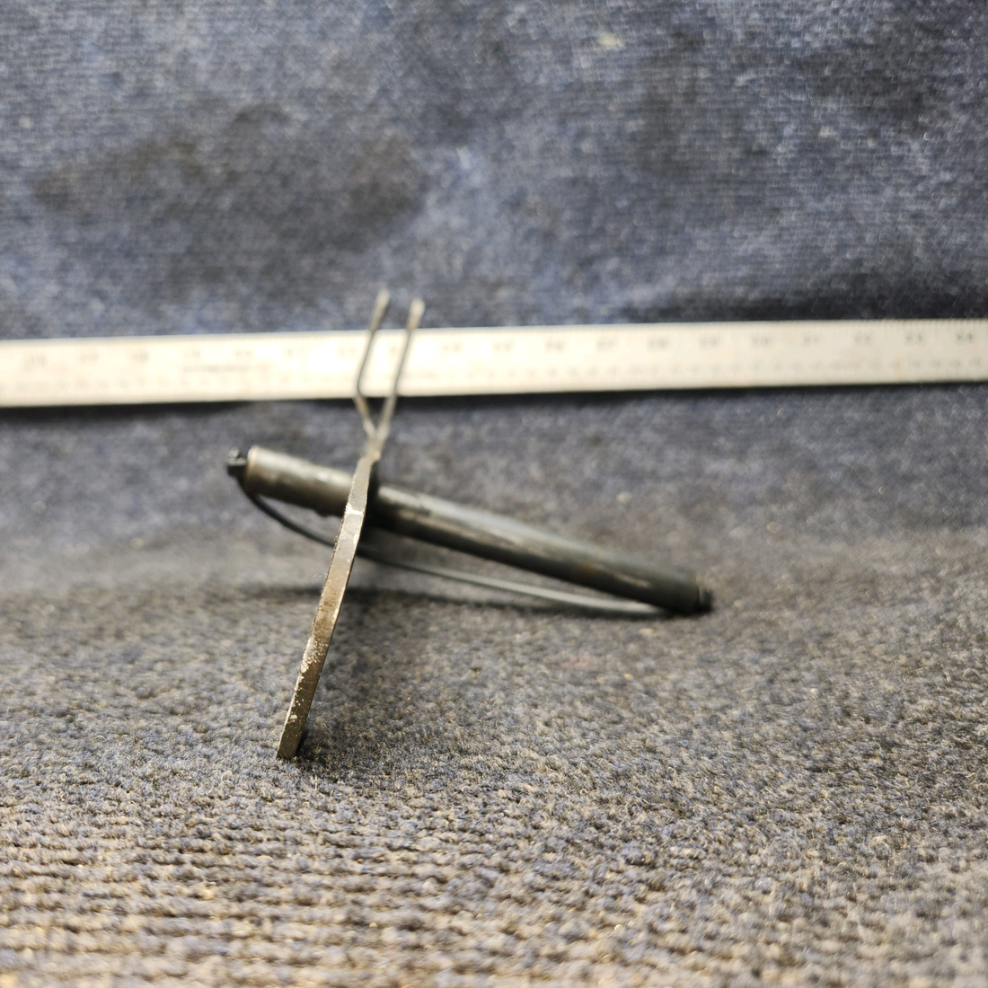 Used aircraft parts for sale, 35473-001 Piper PA28-161 Aileron Bellcrank RH