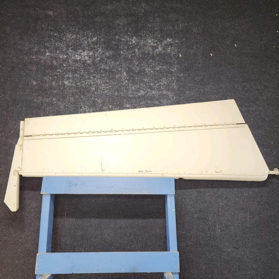 Used aircraft parts for sale, 0432001-52 cessna 150G Elevator Assembly with Tab – RH