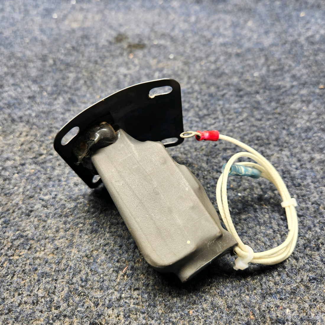 Used aircraft parts for sale, 186-12 Texas Several SAFE FLIGHT LIFT DETECTOR 186-12