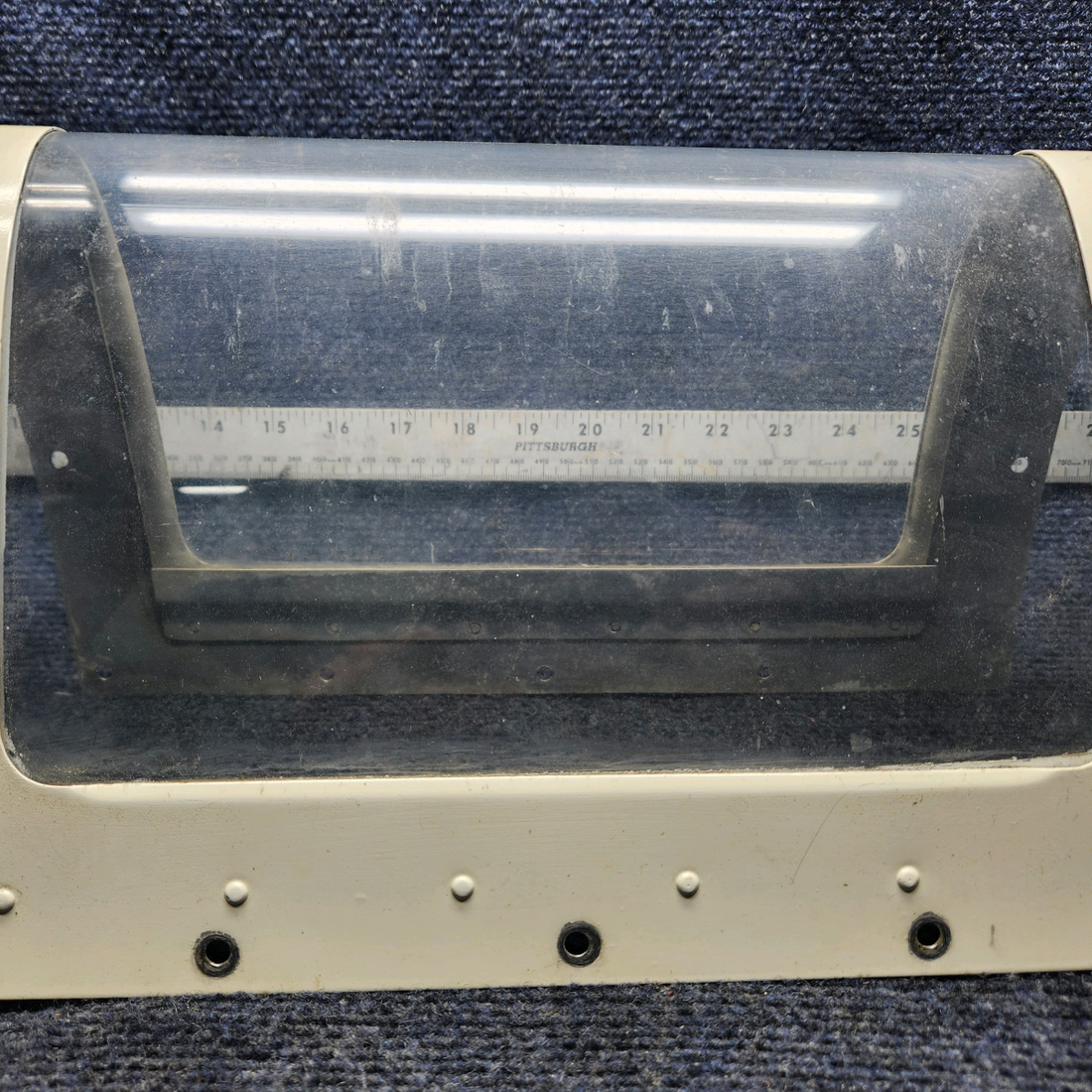 Used aircraft parts for sale, 0523115-2 CESSNA 172K LANDING LIGHT LENS AND RETAINER