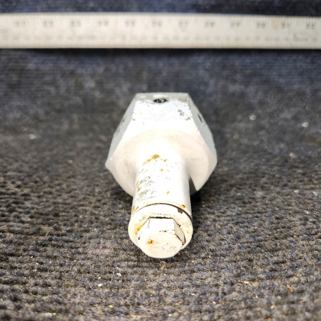Used aircraft parts for sale, 0441130-2 Cessna 172E Main Gear Axle Fairing Nut