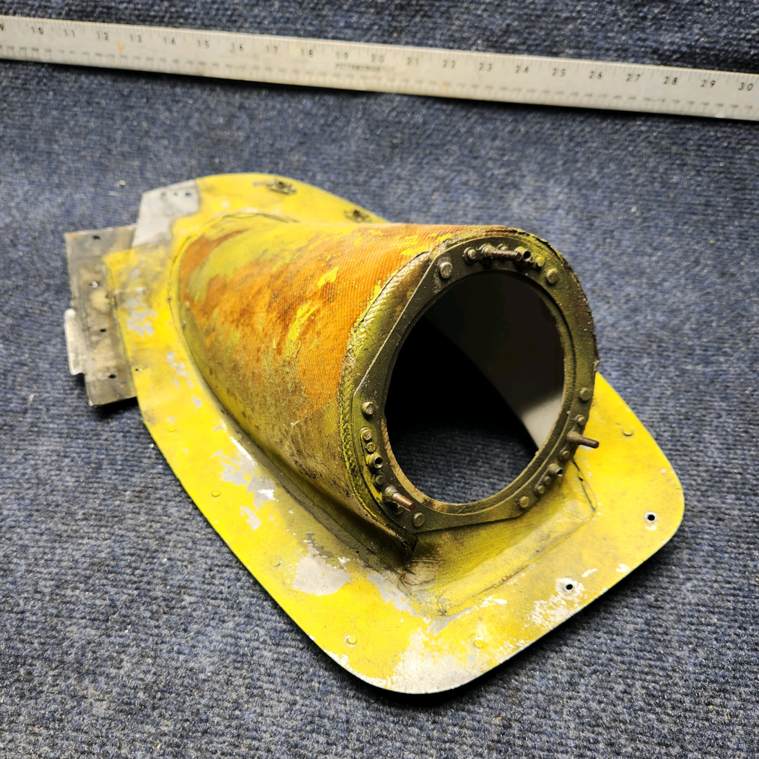 Used aircraft parts for sale, 2452006-22 CESSNA C172RG LANDING LIGHT HOUSING ASSEMBLY RH