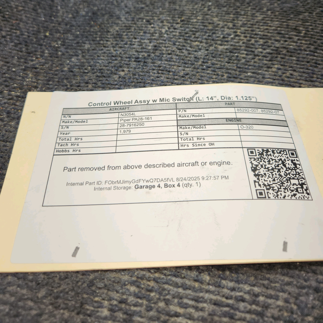 Used aircraft parts for sale, 85292-007 Piper PA28-161 Control Wheel Assy w Mic Switch (L: 14”, Dia: 1.125”)