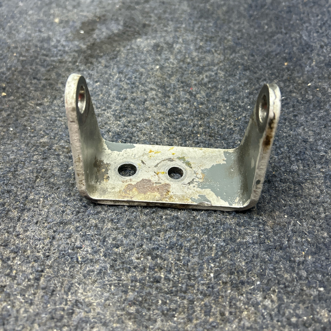 Used aircraft parts for sale, LW-13039 PIPER- CESSNA-BEECH- MOONEY VARIOS BRAKET ALTERNATOR SUPPORT