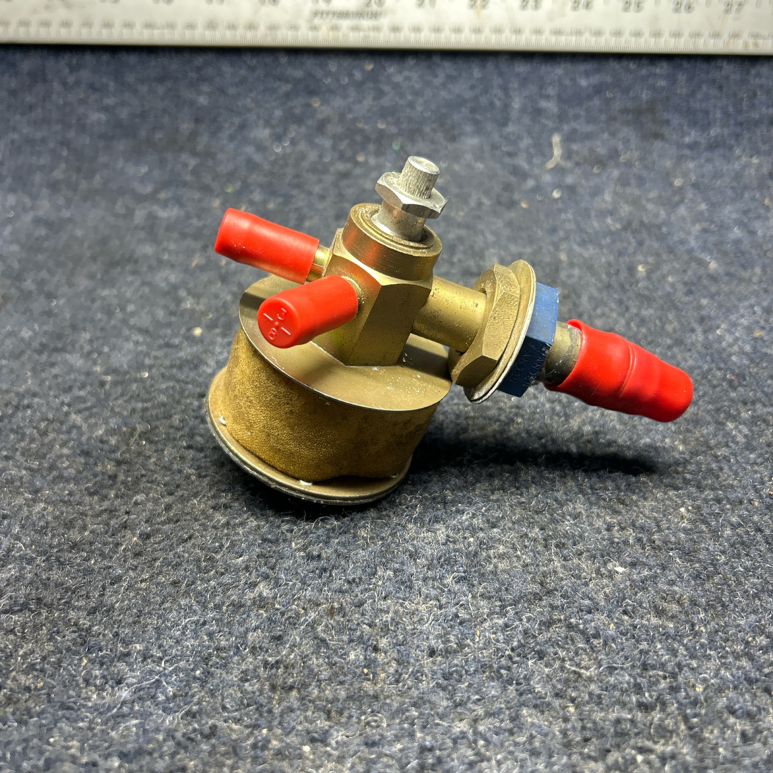 Used aircraft parts for sale, C482001-0401 PIPER- CESSNA-BEECH- MOONEY VARIOS VACUUM REGULATOR VALVE