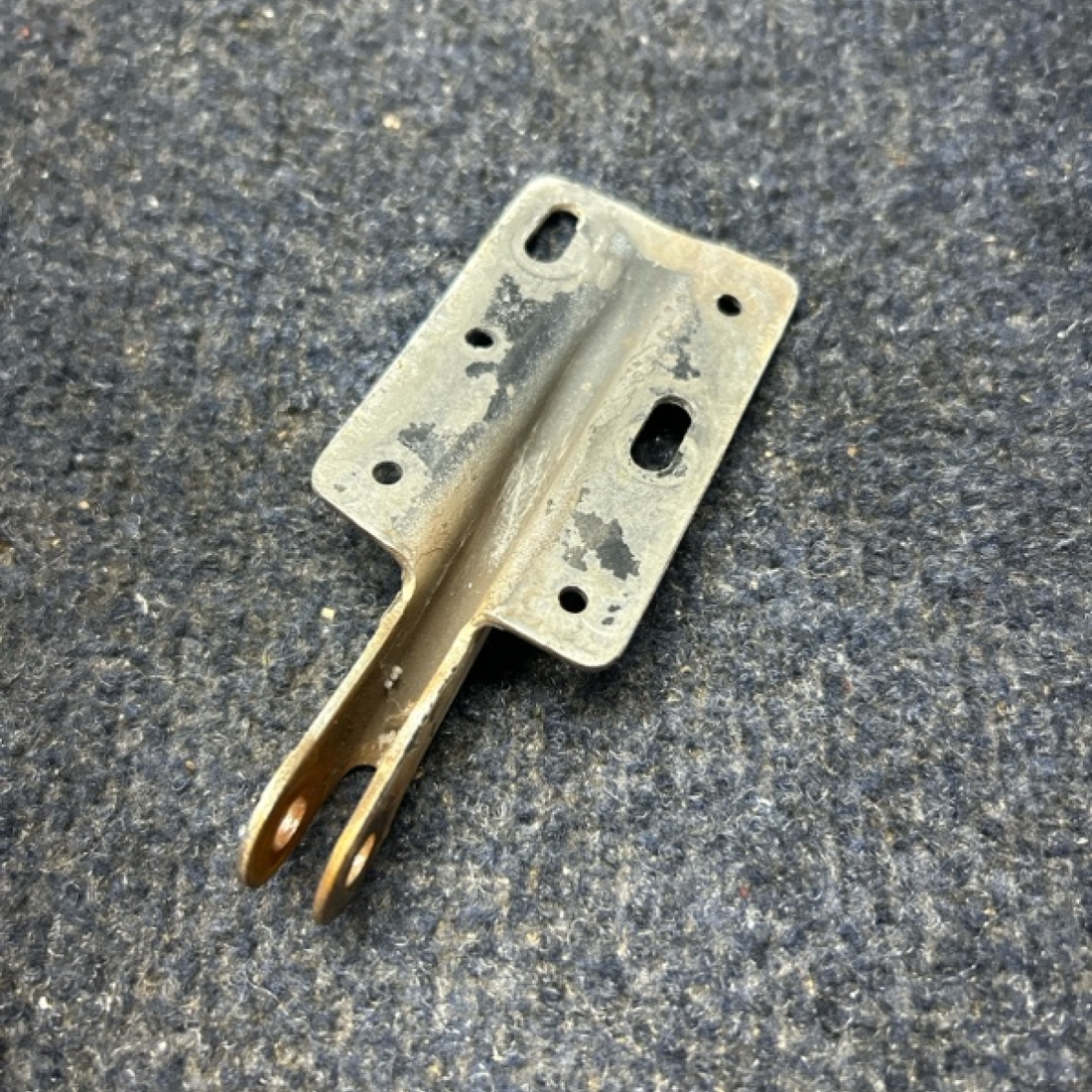 Used aircraft parts for sale, 66913-004 PIPER- CESSNA-BEECH- MOONEY VARIOS HINGE CABIN DOOR TOP