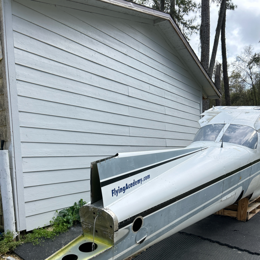 Used aircraft parts for sale, N9795B Cessna 172RG FUSSELAGE -DATA PLATE-LOOK BOOKS S/N 172RG1042