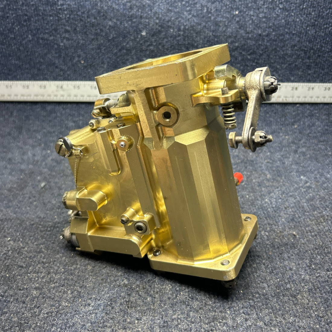 Used aircraft parts for sale, LW-16518-85 PIPER- CESSNA-BEECH- MOONEY VARIOS CARBURATOR ASSY USED BUT LOOKS FACTORY NEW
