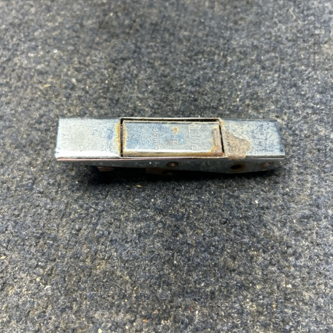 Used aircraft parts for sale, 60-384013 PIPER- CESSNA-BEECH- MOONEY VARIOS NOSE BAGGAGE DOOR LATCH