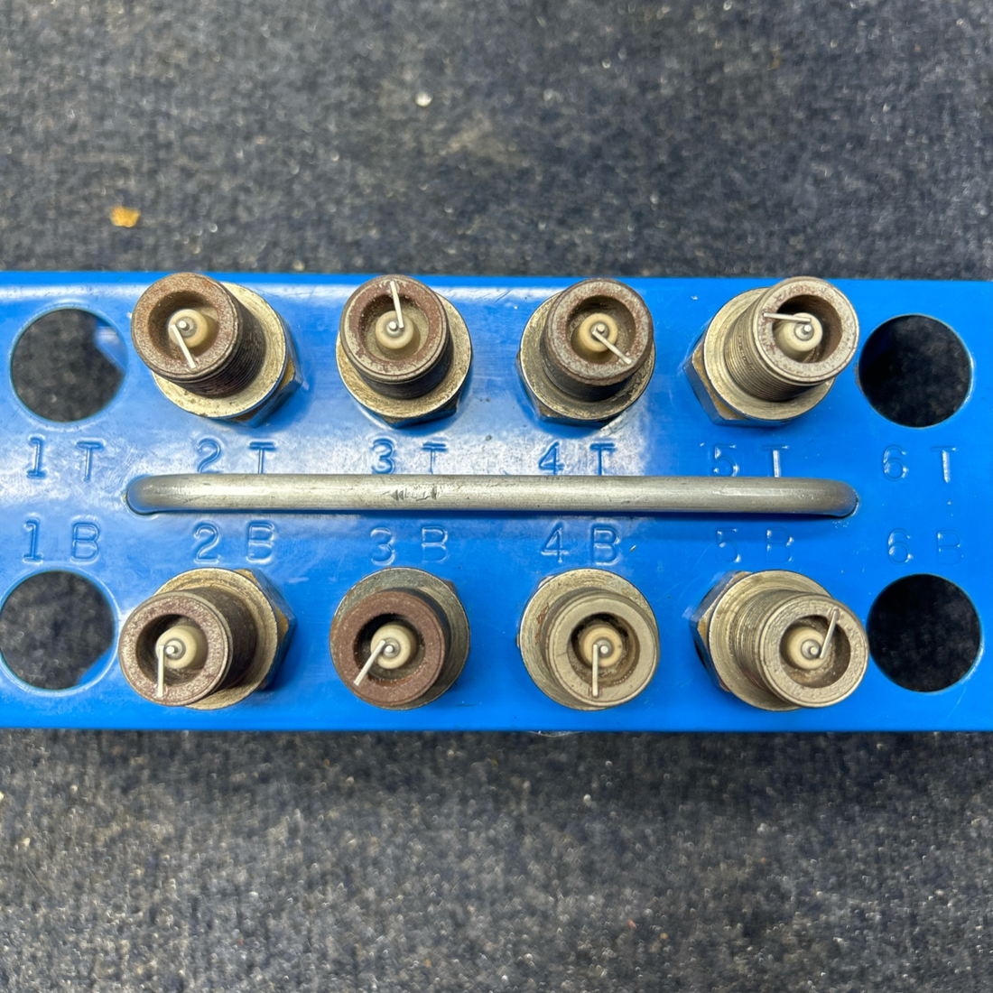 Used aircraft parts for sale, RHB 36S PIPER- CESSNA-BEECH- MOONEY VARIOS CHAMPION IRIDIUM SPARK PLUG "PRICE PER EACH"