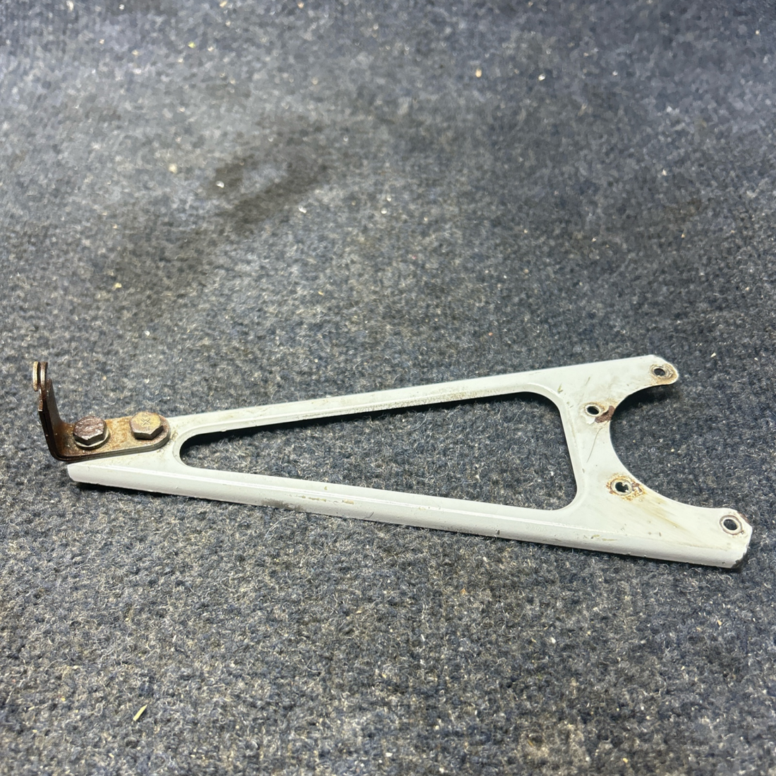 Used aircraft parts for sale, 2451003-1 PIPER- CESSNA-BEECH- MOONEY VARIOS PROP GOVERNOR CONTROL BRAKET