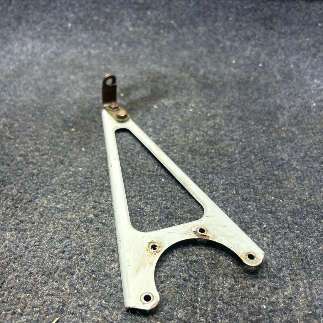 Used aircraft parts for sale, 2451003-1 PIPER- CESSNA-BEECH- MOONEY VARIOS PROP GOVERNOR CONTROL BRAKET