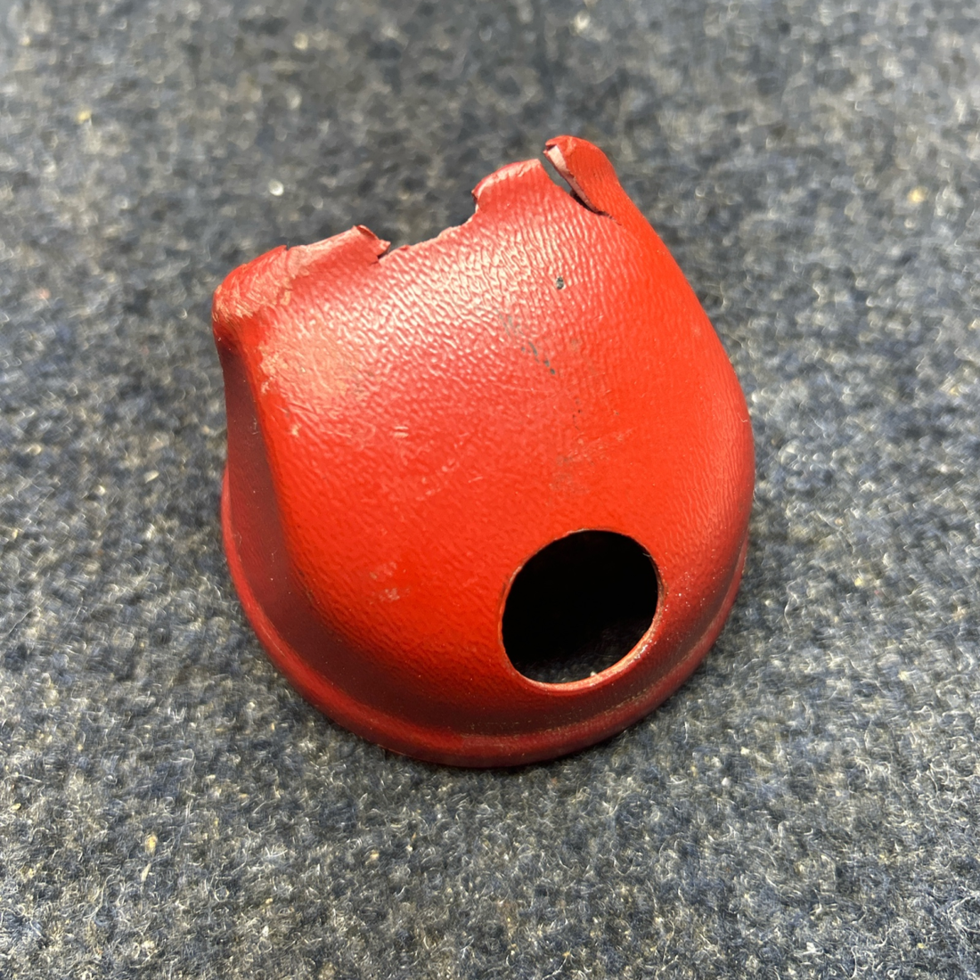 Used aircraft parts for sale, 687386-002 PIPER- CESSNA-BEECH- MOONEY VARIOS AIR VENT CUP "PRICE FOR EACH"