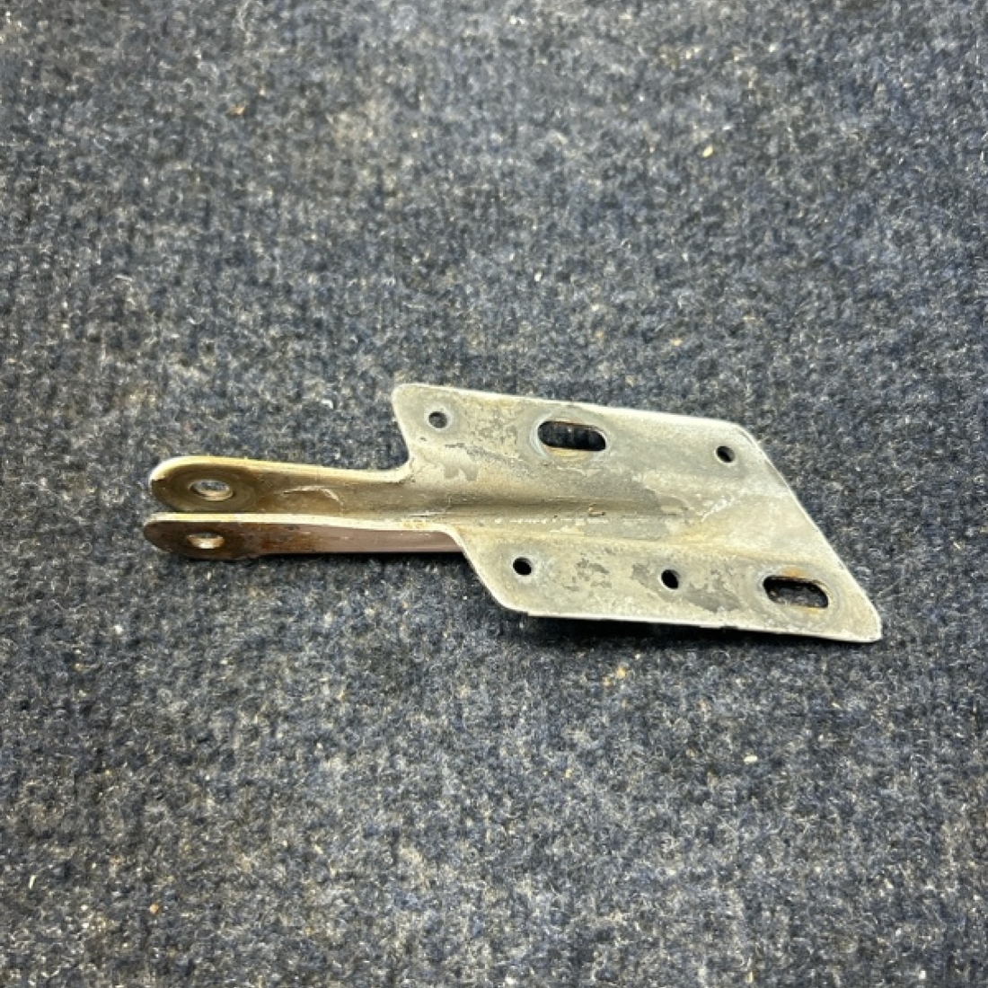 Used aircraft parts for sale, 66914-003 PIPER- CESSNA-BEECH- MOONEY VARIOS HINGE CABIN DOOR BOTTOM