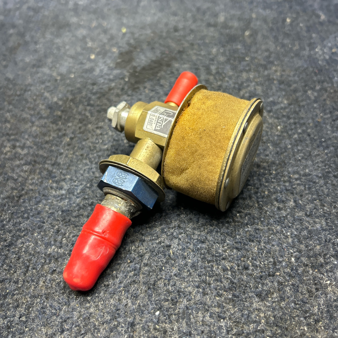 Used aircraft parts for sale, C482001-0401 PIPER- CESSNA-BEECH- MOONEY VARIOS VACUUM REGULATOR VALVE