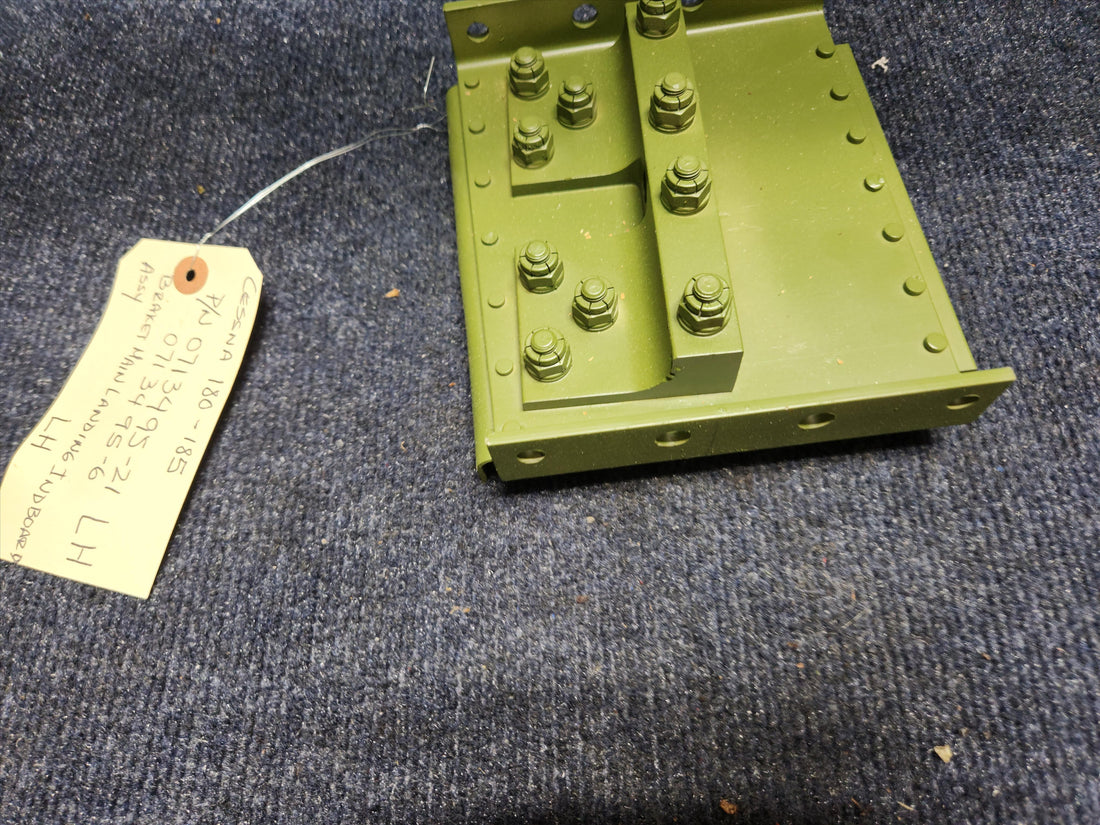 Used aircraft parts for sale 0713495-21, 0713495-6 LH CESSNA C180/185 Bracket Main Landing Inboard Assy RH
