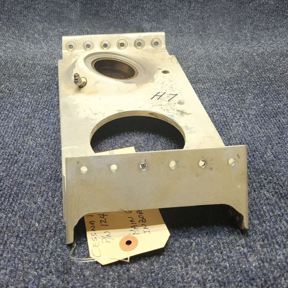 Used aircraft parts for sale 1241607-29 CESSNA C172RG Main Gear Actuator Support InBoard LH