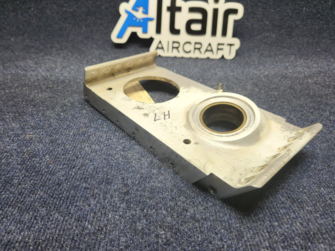 Used aircraft parts for sale 1241607-29 CESSNA C172RG Main Gear Actuator Support InBoard LH