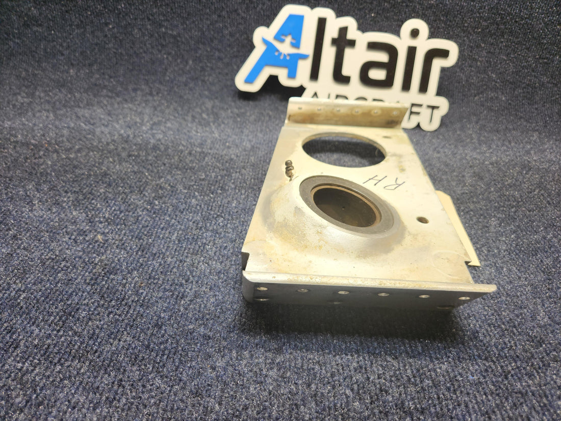 Used aircraft parts for sale 1241607-30 CESSNA C172RG Main Gear Actuator Support InBoard RH
