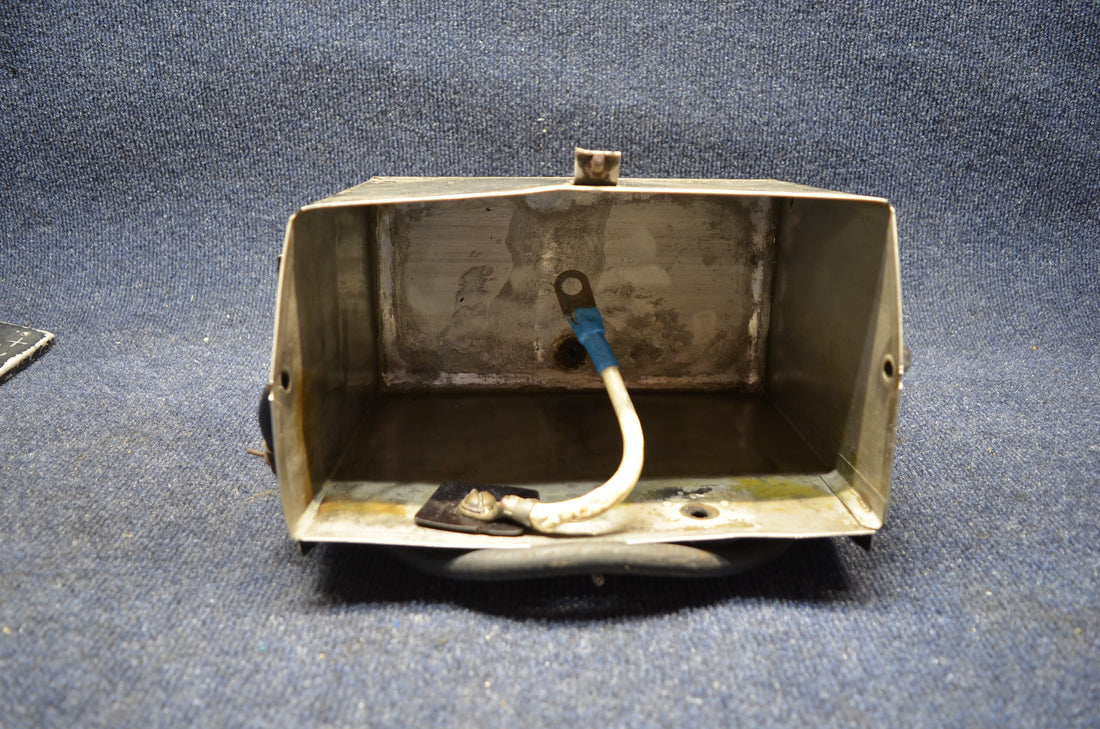 Used aircraft parts for sale 35845-002 63977-000 Piper Battery Box Box Cover Fit PA28-161