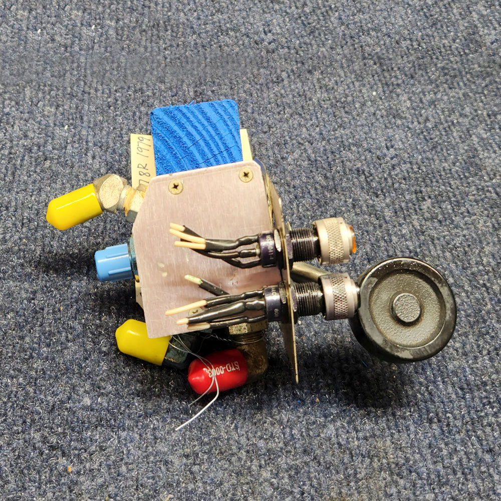 Used aircraft parts for sale 9881020-2 CESSNA C172RG Landing Gear Selector Valve